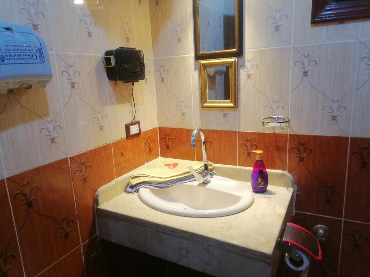 Апартаменты Twin Close To Tourist Areas